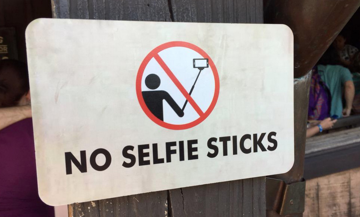 10 Places the Selfie Stick has been Banned « The allmyfaves Blog